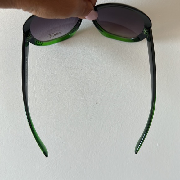 NWT Italian Sunglasses. - Picture 12 of 15